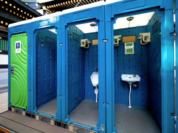 Best Construction site porta potty rental  in Center Point, IA